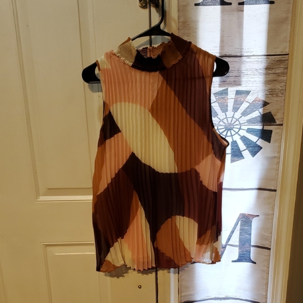 Worthington Geometric Sleeveless Blouse in Brown and Cream